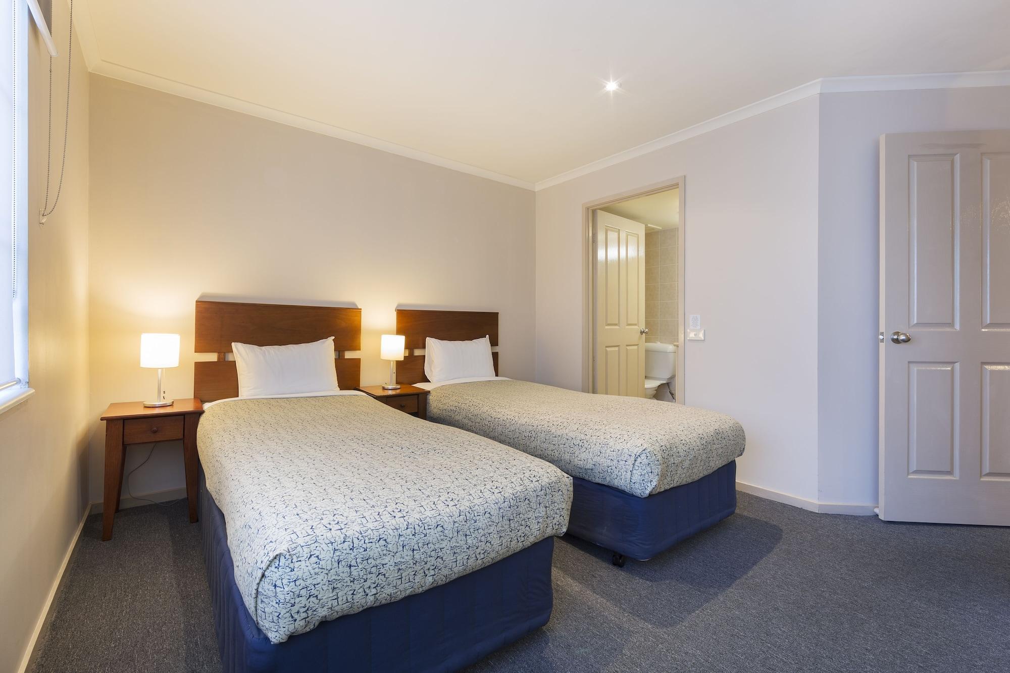 Canberra Parklands Central Apartment Hotel Official Екстер'єр фото