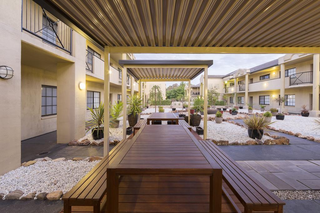 Canberra Parklands Central Apartment Hotel Official Екстер'єр фото