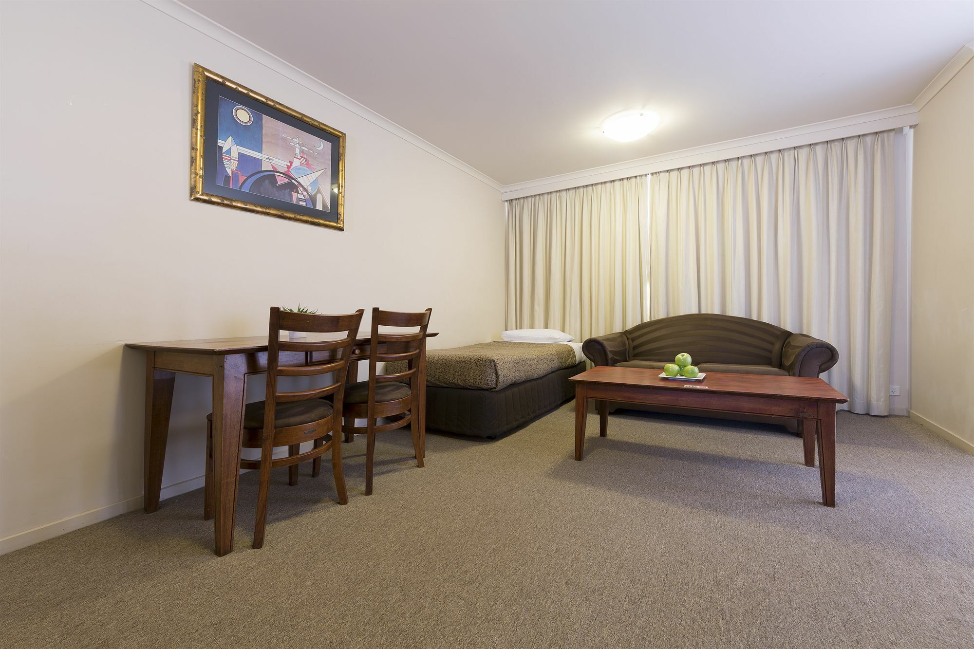 Canberra Parklands Central Apartment Hotel Official Екстер'єр фото